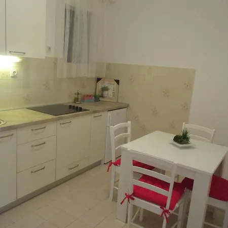 House Marica بيت للعطل *