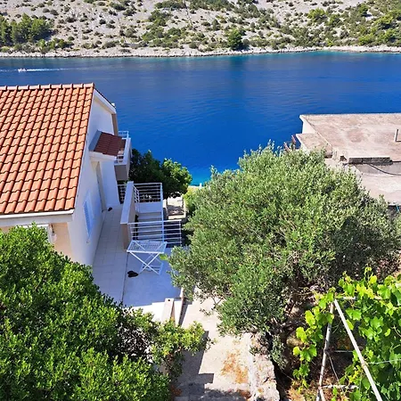 House Marica بيت للعطل Vinišće